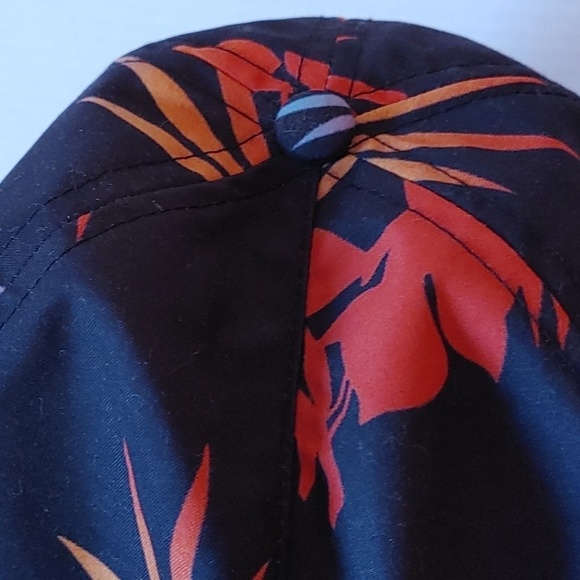 🥳Host Pick🥳COLOURFUL BILLABONG BASEBALL CAP - Picture 5 of 9